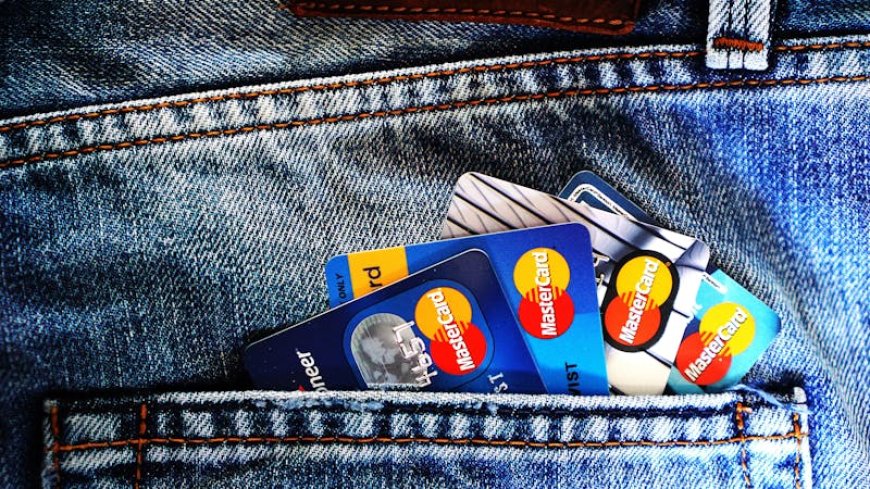 Best UK Credit Cards for Rewards in 2025